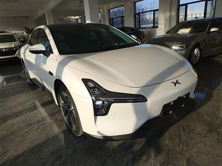 Фото 4 - XPeng Mona M03