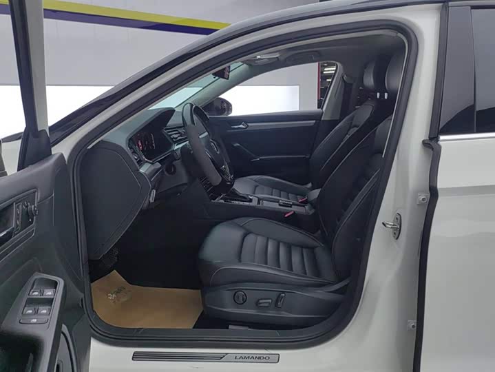 Фото 9 - Volkswagen Lamando L