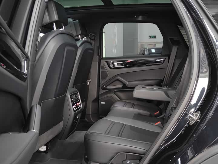 Фото 5 - Porsche Cayenne Hybrid