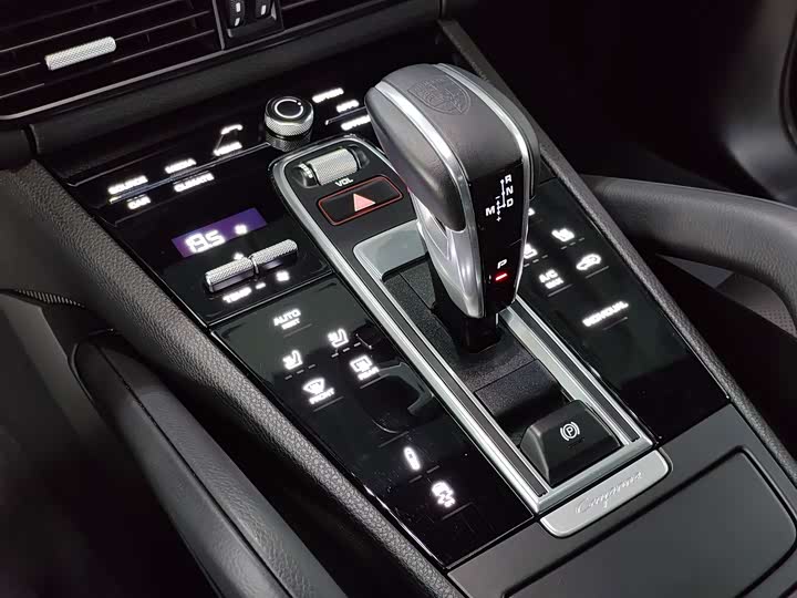 Фото 9 - Porsche Cayenne Hybrid