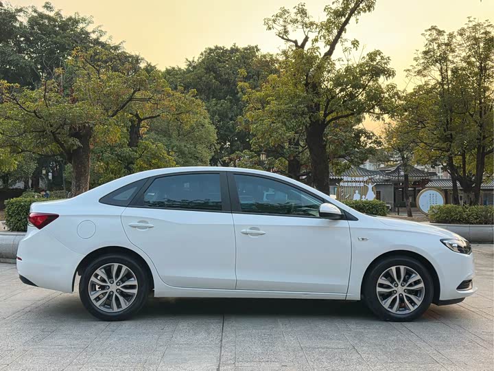 Фото 7 - Buick Excelle GT