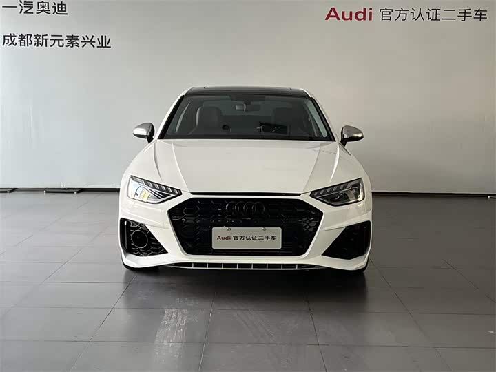 Фото 2 - Audi A4L