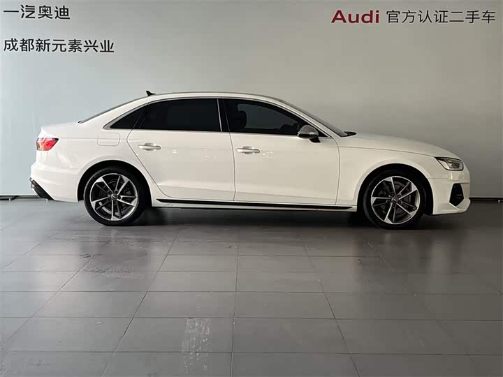 Фото 3 - Audi A4L