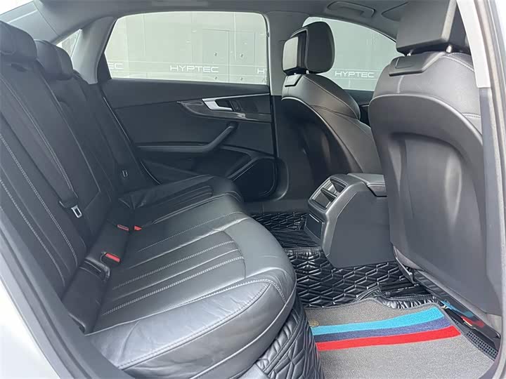 Фото 7 - Audi A4L