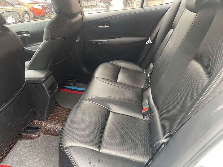 Фото 5 - Toyota Corolla