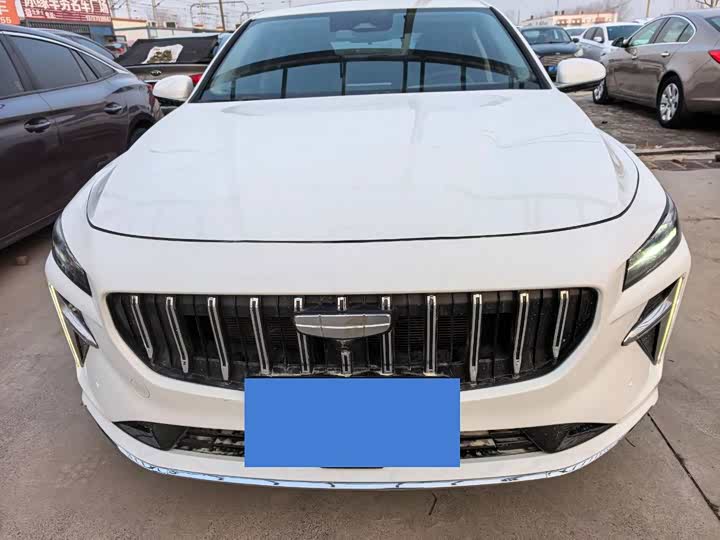 Фото 2 - Geely Preface L