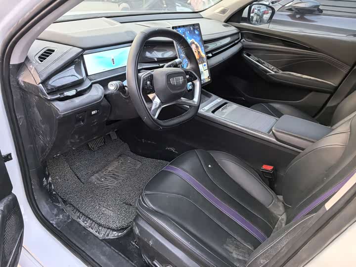 Фото 4 - Geely Preface L