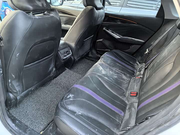 Фото 5 - Geely Preface L