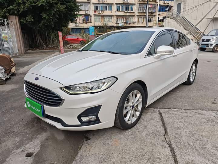 Фото 2 - Ford Mondeo