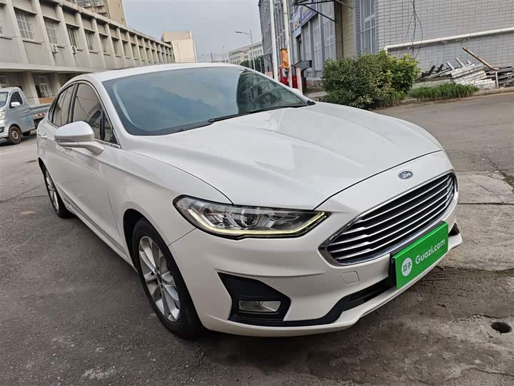 Фото 4 - Ford Mondeo