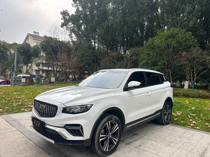 Фото 3 - Geely Atlas