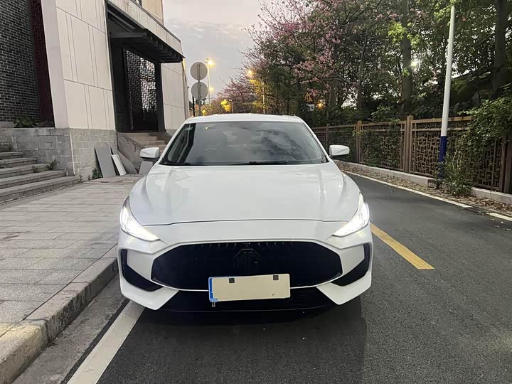 Фото 2 - MG Motor 5