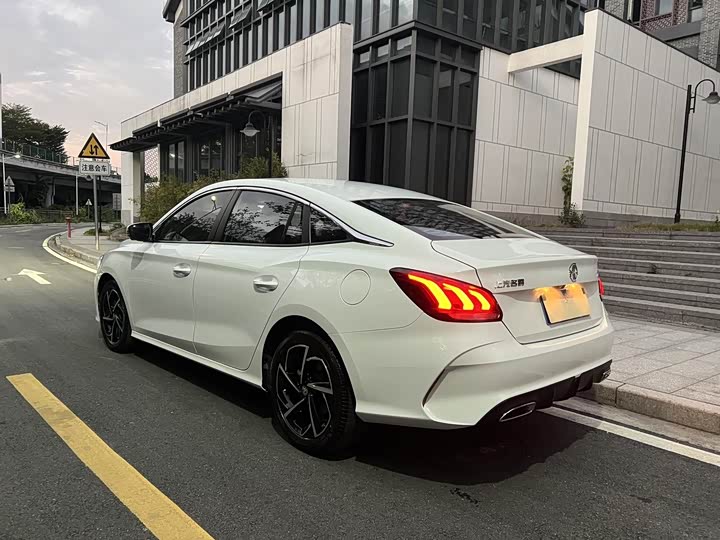 Фото 3 - MG Motor 5