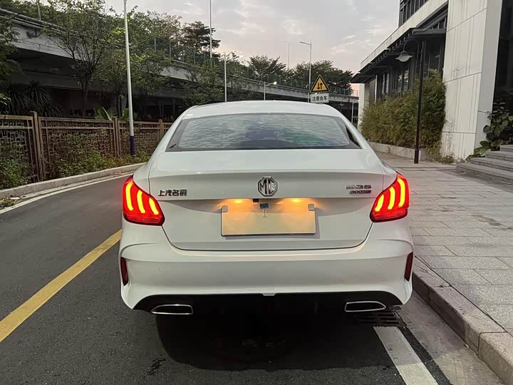 Фото 6 - MG Motor 5