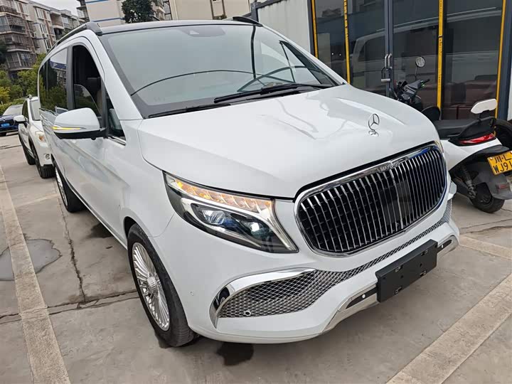 Фото 4 - Mercedes-Benz V-Class