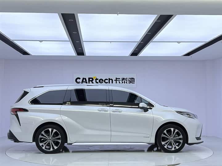 Фото 6 - Toyota Granvia