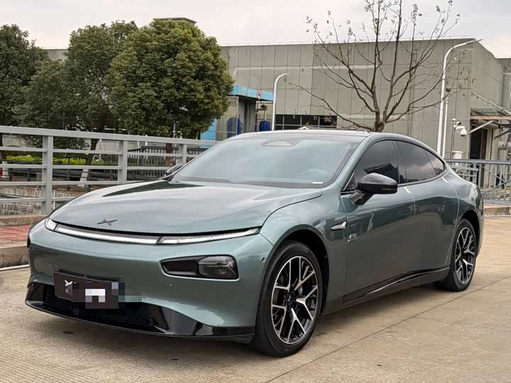 Фото 1 - XPeng P7