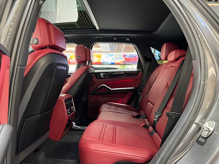 Фото 7 - Porsche Cayenne