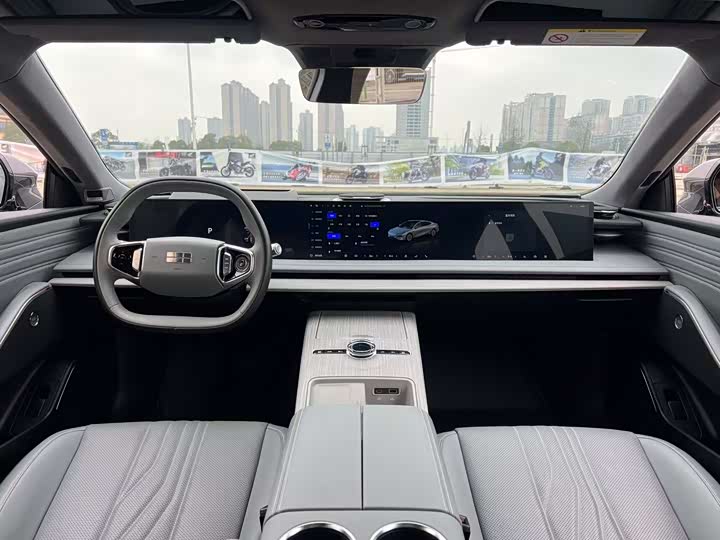 Фото 5 - Geely Galaxy E8