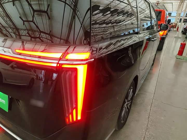 Фото 7 - GAC Trumpchi M8