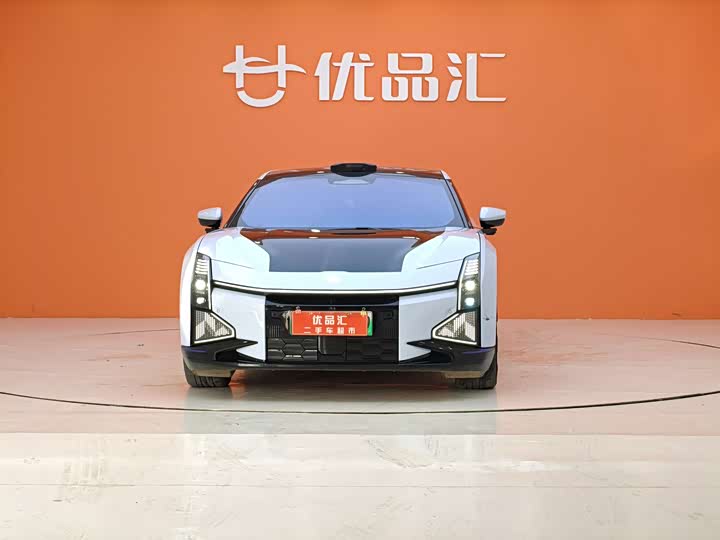 Фото 8 - HiPhi Z