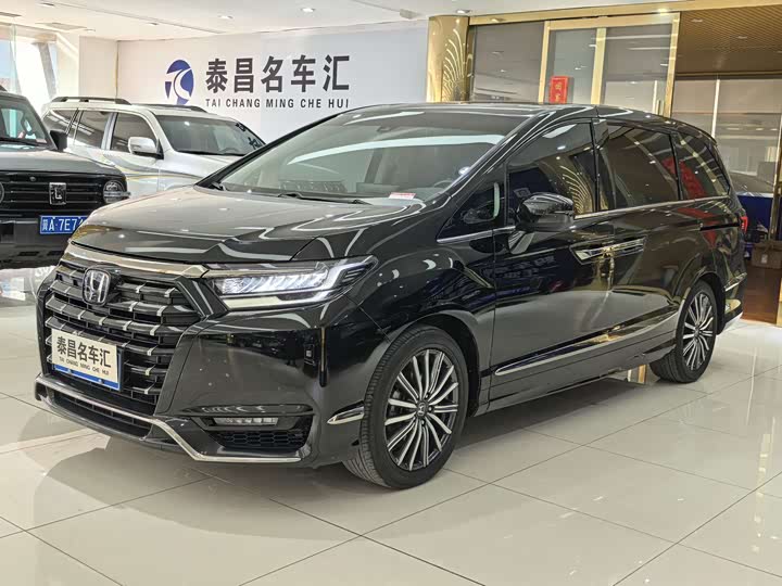 Фото 1 - Honda Elysion