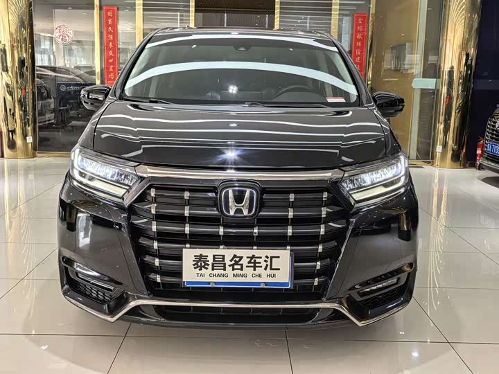 Фото 2 - Honda Elysion