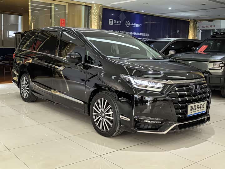 Фото 3 - Honda Elysion