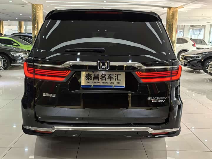 Фото 4 - Honda Elysion