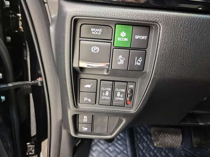 Фото 8 - Honda Elysion