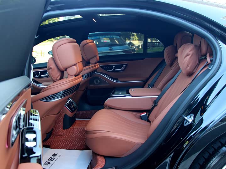 Фото 7 - Mercedes-Benz S-Class