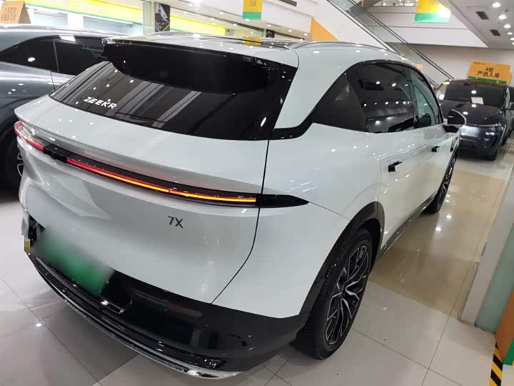 Фото 7 - Zeekr 7X