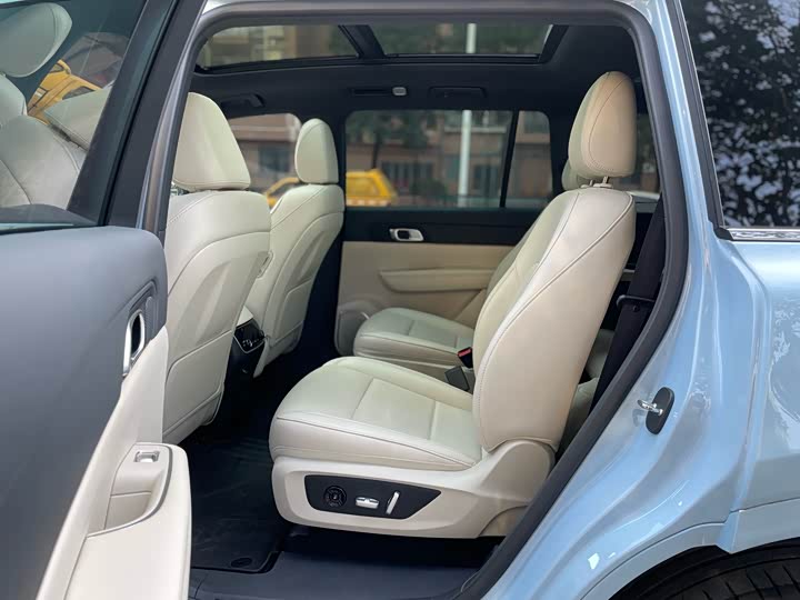 Фото 9 - LiXiang One