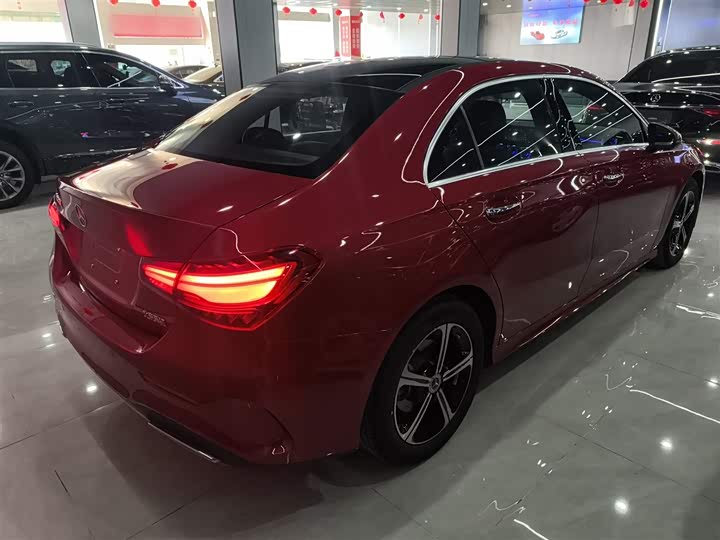 Фото 7 - Mercedes-Benz A-Class