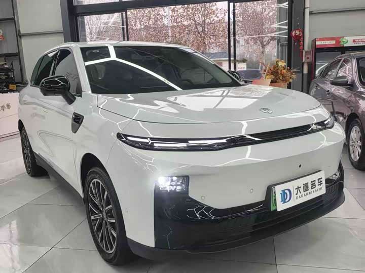 Фото 3 - Leapmotor B10