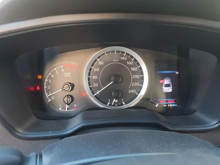 Фото 4 - Toyota Corolla