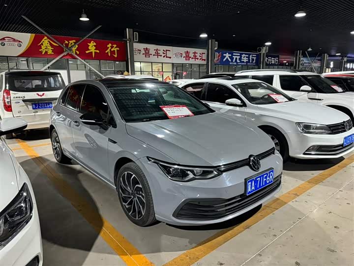 Фото 3 - Volkswagen Golf