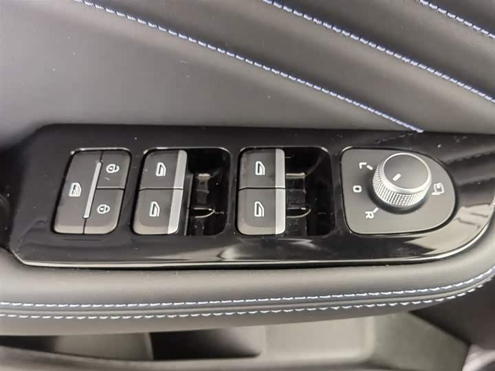 Фото 9 - Geely Preface