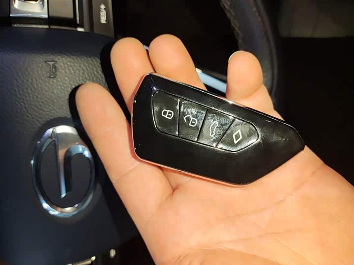 Фото 9 - GAC Trumpchi M8