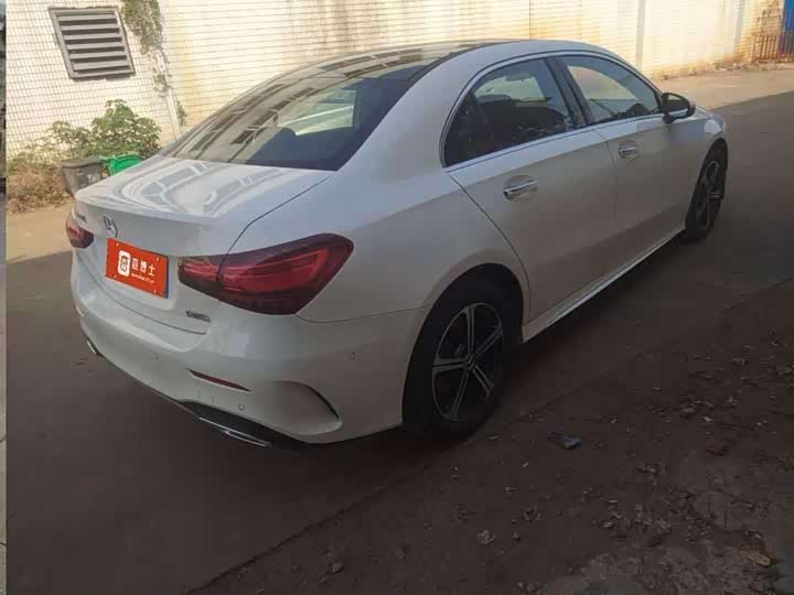 Фото 4 - Mercedes-Benz A-Class