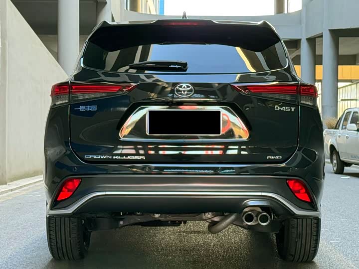 Фото 4 - Toyota Crown Kluger