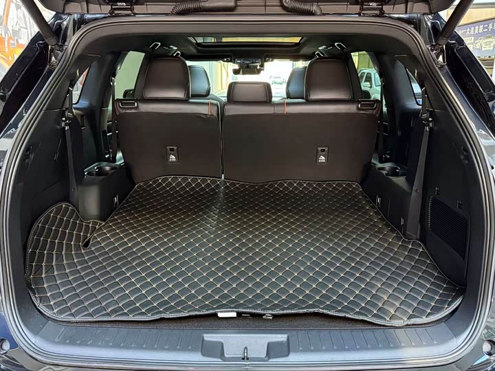 Фото 8 - Toyota Crown Kluger