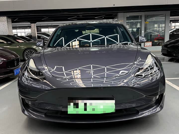Фото 2 - Tesla Model 3