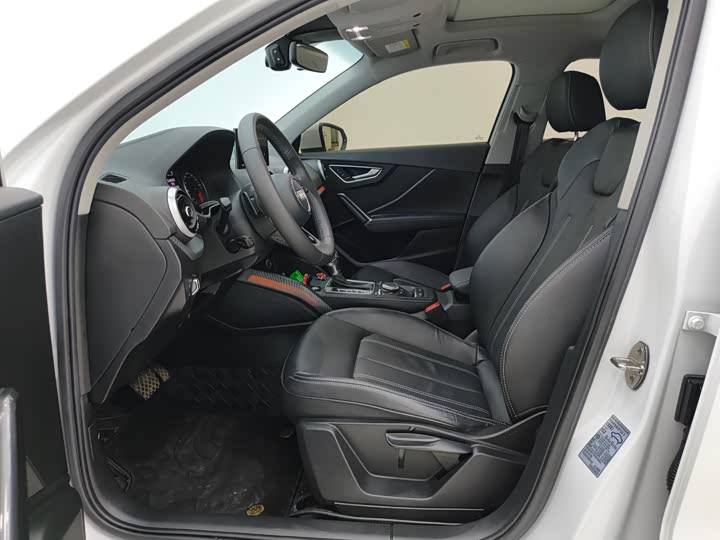 Фото 7 - Audi Q2L