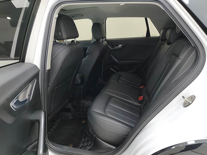 Фото 8 - Audi Q2L