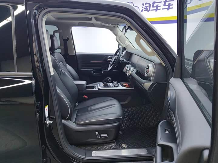 Фото 8 - Tank 300