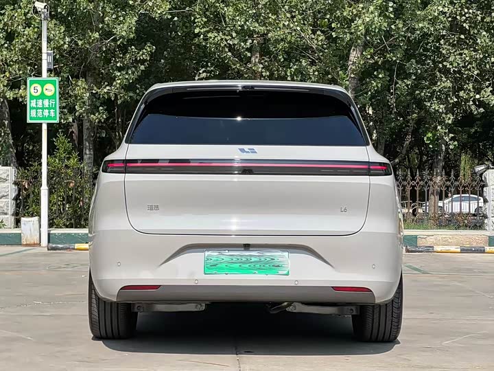 Фото 8 - LiXiang L6