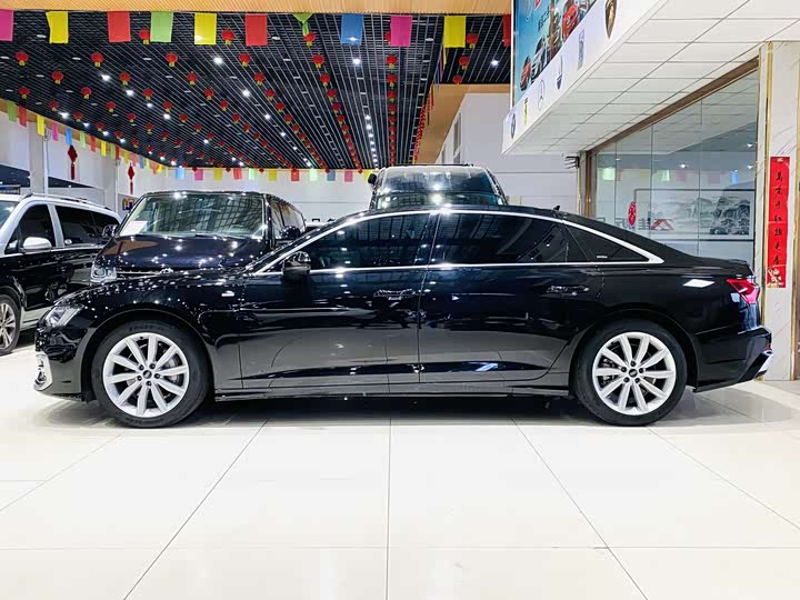 Фото 2 - Audi A6L