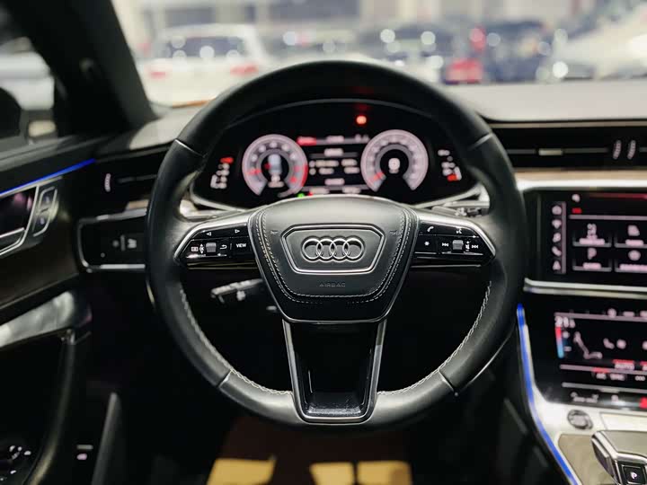Фото 5 - Audi A6L