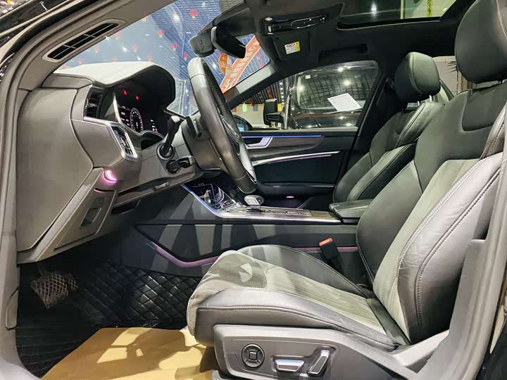 Фото 8 - Audi A6L